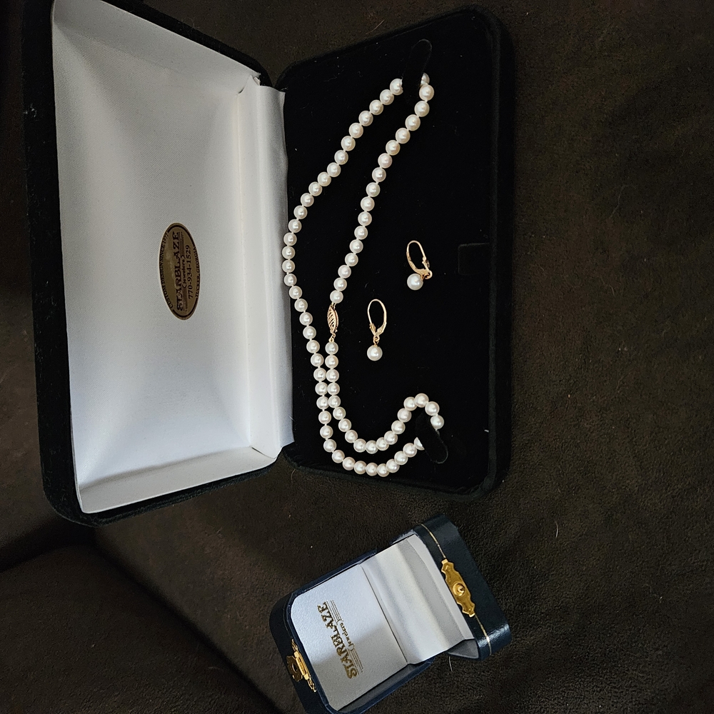 Starfire Pearl Necklace and Earrings Set